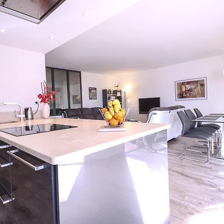 Poincarre Appartement *